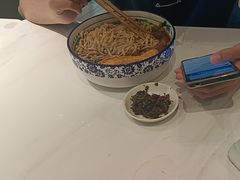 -镇南锅盖面馆(解放路店)