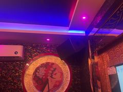 -路边边.炒菜烧烤.音乐餐厅(良乡长虹店)