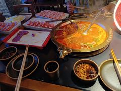 -靓寨酸汤火锅(时尚天河东一街店)