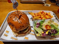 -HUZI虎滋精酿餐吧(京西大悦城店)