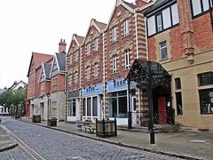 -钟书阁(松江泰晤士小镇店)