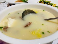 鸭架白菜豆腐汤-月福京味斋·烤鸭店·北京菜(鼓楼总店)