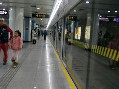-陆家浜路(地铁站)