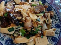 冬笋炒腊肉-生态苑农庄(十里画廊遇龙河店)