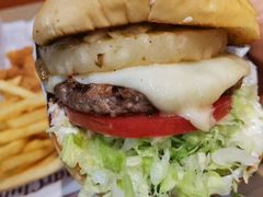 -The Habit Burger Grill 哈比特汉堡(复兴soho店)