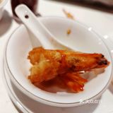冬季就要吃火锅，大虾刷锅两手抓