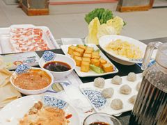 -楼外楼大刀肉传统火锅(西安大路店)