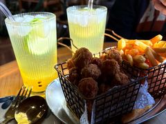 -Rabbit Cafe私房西餐甜点咖啡(栖霞路店)