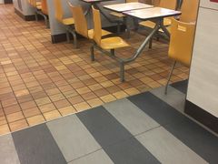 -肯德基(中纬店)