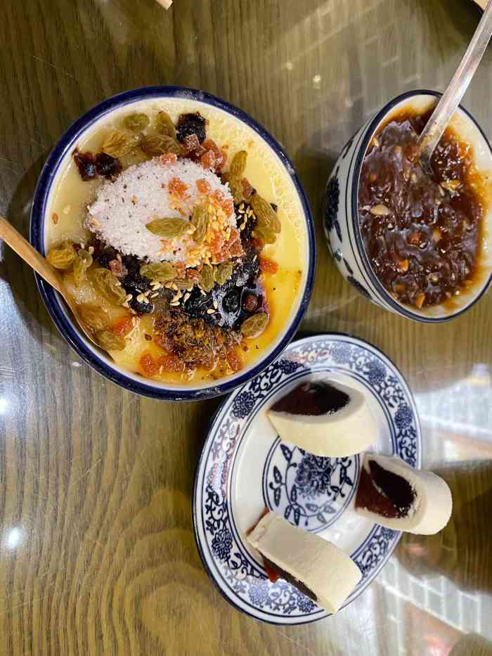 茶汤李京味餐厅(和平里店)-"服务员说今天不能开发票,一次性餐具未事