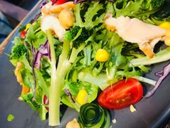 当日沙拉-HIGH FIVE哈福手工汉堡(桂林路店)