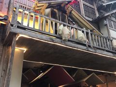 门面-哥老官重庆美蛙鱼头(西湖银泰十一哥店)