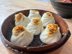 蟹黄小笼汤包-常鲜德乐购迎桂馒头店(麻巷公寓店)