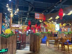 -老滇山寨•云南特色菜•地方菜•民族风情歌舞表演(金碧店)