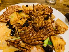 -泉畔人家·老济南经典鲁菜(大明湖店)