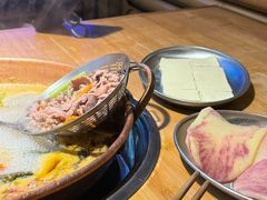 -洱火云南酸菜牛肉火锅(石景山当代商城店)