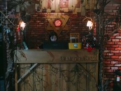 -MAX伯爵趣味互动密室逃脱(大坪D馆店)