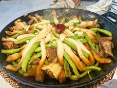 -靠山屯东北农家菜(八龙桥雅苑店)