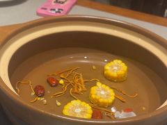 -四点金粥底火锅(沂州里店)