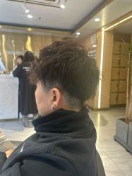 -一東造型烫发染发