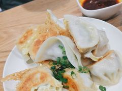 -三好食堂(煎饺·馄饨·肉饼米线·盛世广场店)