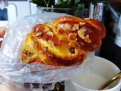 蔓越莓椰子卷-TIMO COFFEE 阿拉校园面包