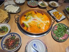 -洱火云南酸菜牛肉火锅(石景山当代商城店)