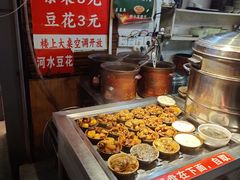 -董哥山城碗碗香(美专校街店)