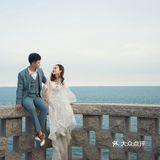 给大家分享一组旅拍风格的婚纱照客片
