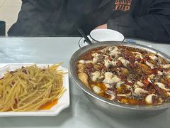 -黑皮酸菜鱼(三山街店)