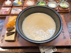 -银米·云南传统过桥米线(双廊黑金冠店)
