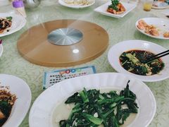 -鹏城人家海鲜酒家·23年老字号(较场尾店)