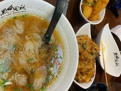 -黑白电视长沙小吃(美林M·LIVE天地东座店)