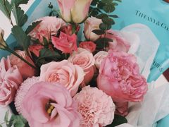 -Tiffany & Co.蒂芙尼
(杭州大厦店)