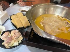 -鲜入围煮花胶鸡海鲜火锅