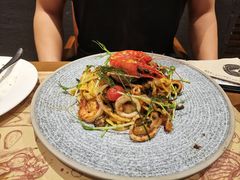 -Mark&Mars Restaurant