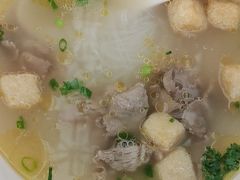 -小杨生煎(金山百联购物中心3楼店)