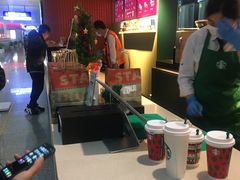 -星巴克(上海虹桥站2A检票口)