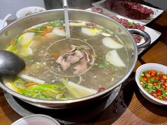 -乡土黄·鲜牛肉火锅·小龙虾(兴业街店)