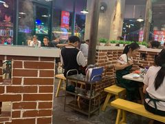 大堂-憨铁匠老火锅(龙岗万科里店)