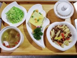 -卓玥国际月子会所(罗山路店)