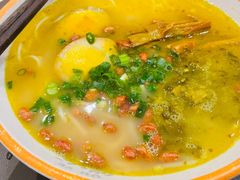 衢爷酸辣竹笋尖粉-大食代美食广场(上海中心店)