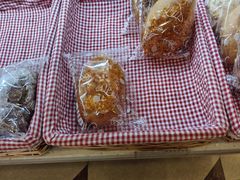 -红宝石·鲜奶小方·海派西点房(南丹店)