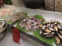 -四囍码头海鲜烧烤自助火锅(外滩南京东路悦荟广场店)