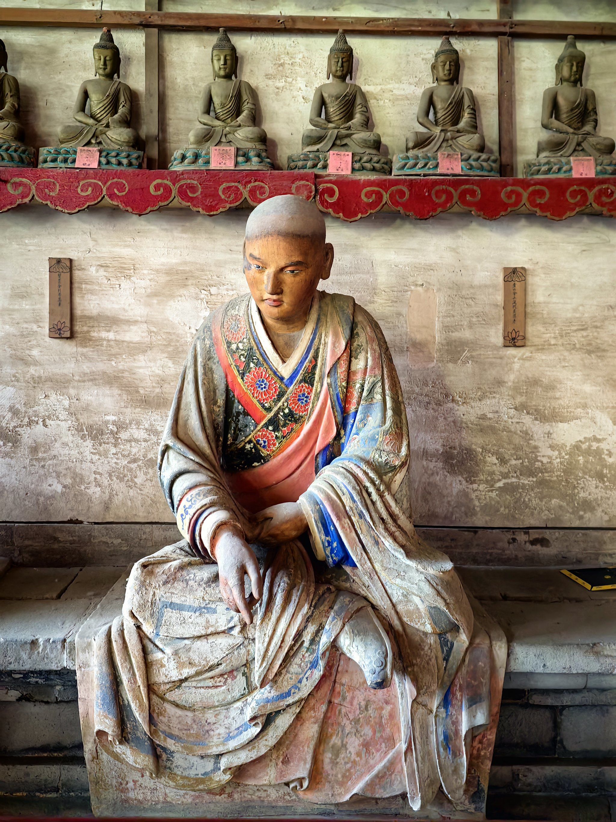 天下罗汉两堂半之灵岩寺罗汉  上半部分