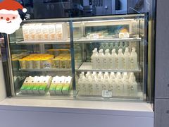 面包甜点陈列柜-喜茶(武汉范湖万达广场店)