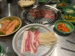 -欧巴炭烤肉오빠숯불구이(南京东路店)