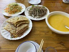 -溢心园香河肉饼总店