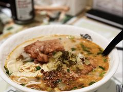 酸辣猪扒米线-凯峰鱼汤米线(金利達店)