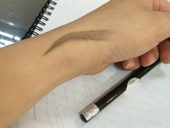 -群丽化妆摄影美甲纹绣培训学校